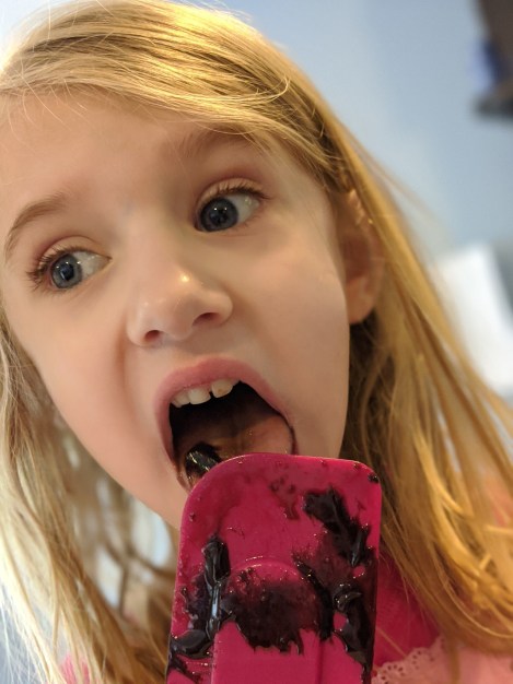 00100trPORTRAIT_00100_BURST20200722102043896_COVER